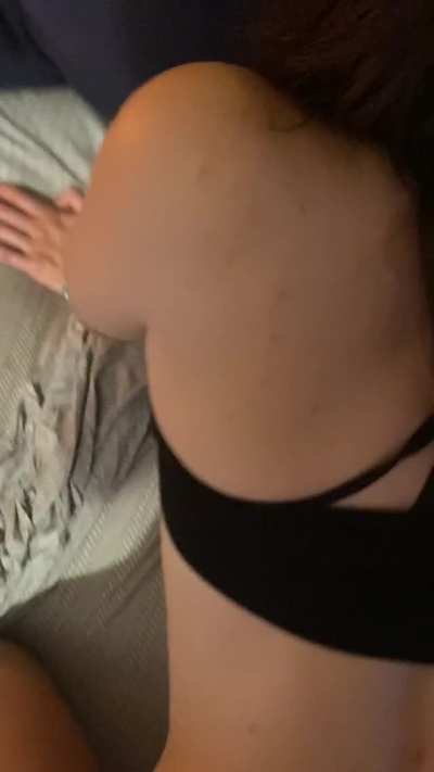 here’s an amateur vid of me getting fucked in the ass ;)