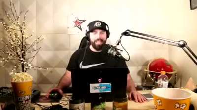 Keemstar is a gamer 😍😍😍😍