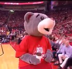 Emilia Clarke at Rockets vs Warrios Game Tonigth, The mother of dragons.