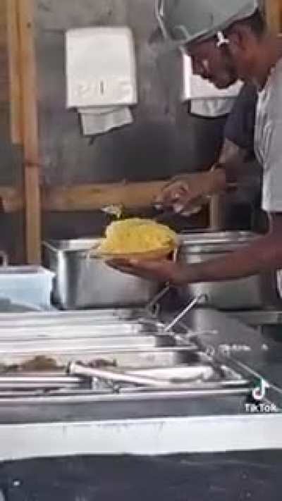 faltou a farofa