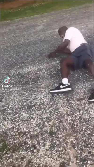 Bro this shit to funny 😂