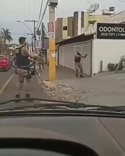 Brazilian ninja running from police: 