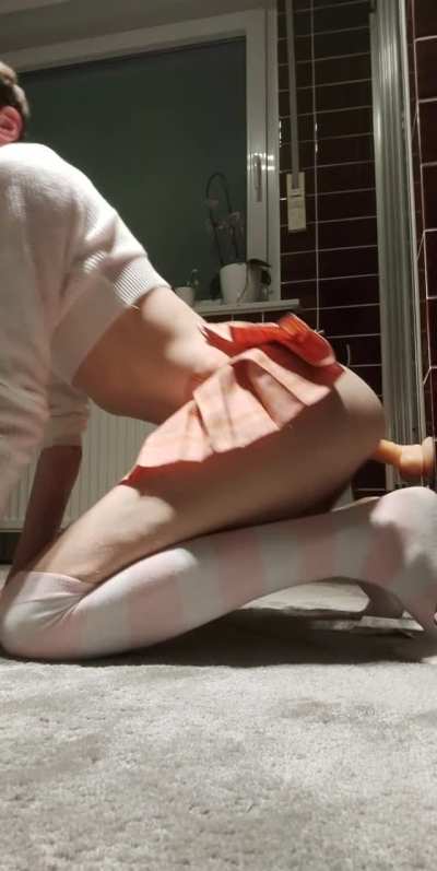 Working hard on my first sissygasm💝