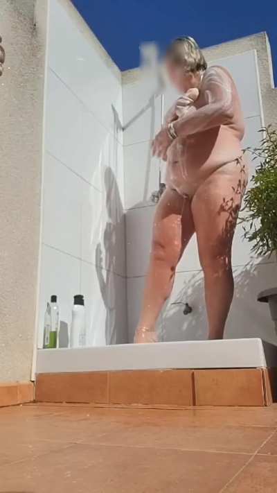 Rooftop shower
