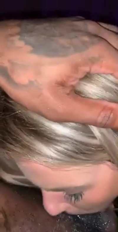 Sexy Blonde Deepthroats Bbc