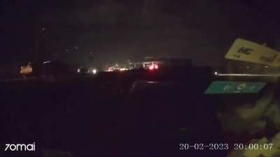The moment of the 6.4 earthquake that struck Turkey on February 20th, the clip was filmed from inside a car in the Hatay region. This may be the clearest depiction of how an earthquake causes the ground to shake if you have never experienced one before.
