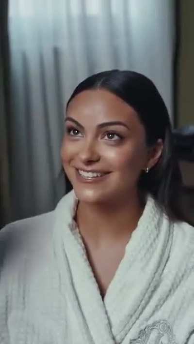 Camila Mendes