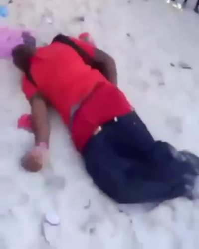 Why he fold like that 😭