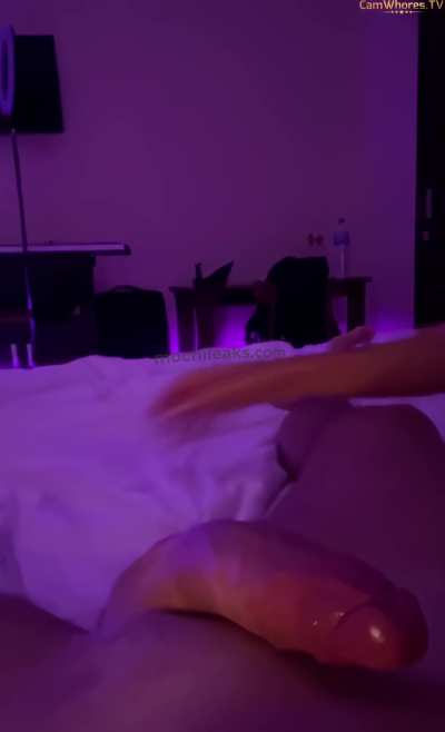 Fake-titted Chinese treating BWC with care