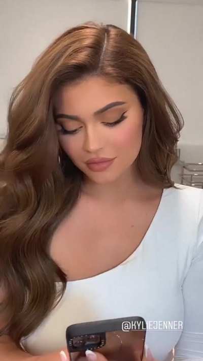 Gorgeous (GFY)