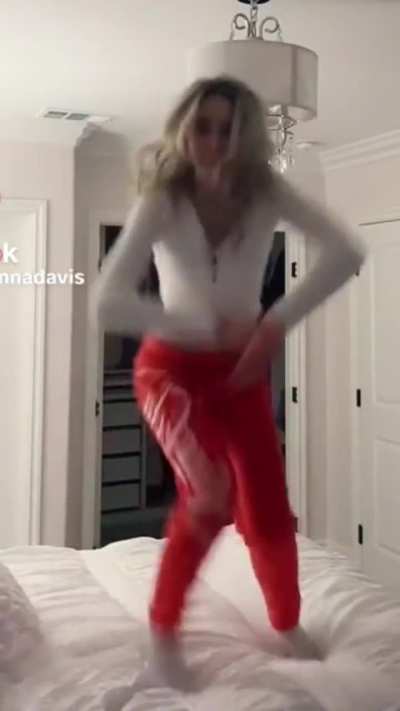 Jenna Davis ass