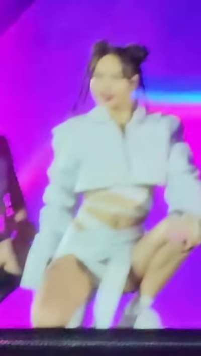 Shaking it 🔥
