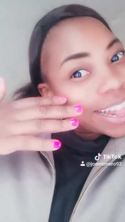 Helll<wbr>loooo<wbr>oooo! Does anybody want a wife??? I'm single!!!!