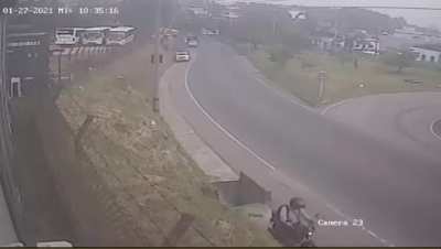 The idiot in Motorbike in reverse, oops!