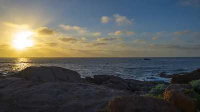 4K sunrise/sunset motion timelapses I took near Dunsborough, on the Western Australian Coastline. [0:28]