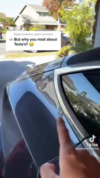 Detailer outlines the flaws in Tesla’s body work
