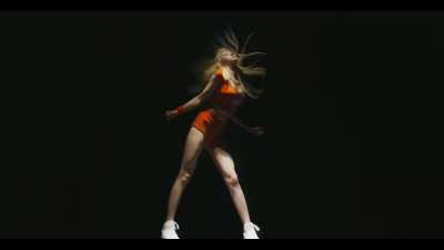 HELLOVENUS - WiggleWiggle