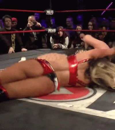 Friday Nights Need More Toni Storm