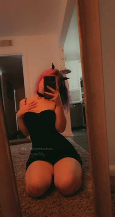 To the 6 who appreciate my curves, i apprrciate you 🥺🖤