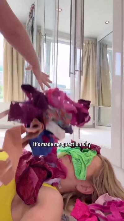 Rachel Riley and Her Panties Vid