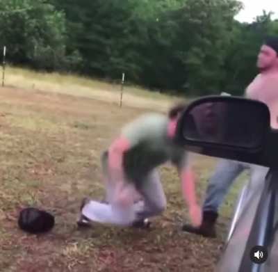 why he bang his head on the whip like that doe