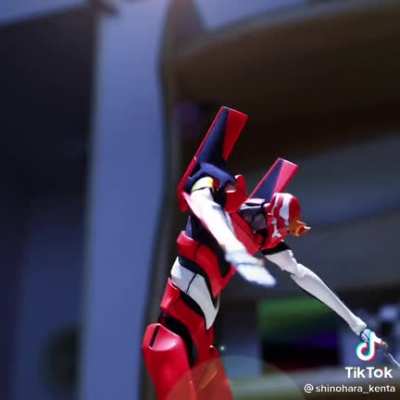 Fantastic stop-motion animation. Credit to @shinohara_kenta on TikTok