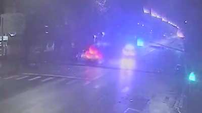 Maratonista bahiense muere al escaparse en su moto robada al chocar contra un patrullero