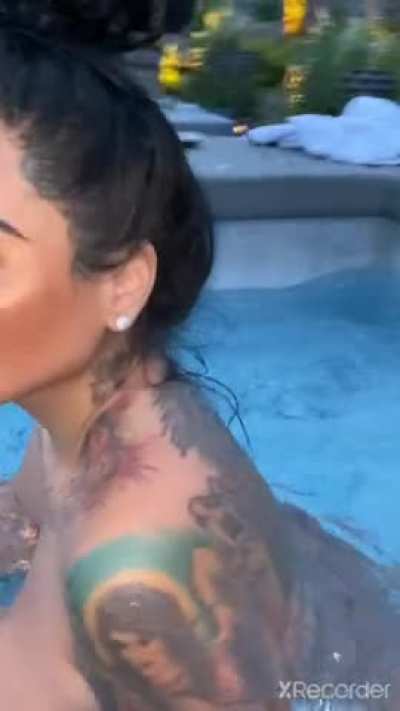 Hot AF😍👅💦 (Get 3GB Folder includes BG sextapes in Comme<wbr>nt)👇👇