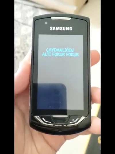 Yardım edin telefonuma bir şeyler oldu