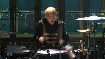 you guys liked cancer, here’s them playing welcome to the black parade (2007)