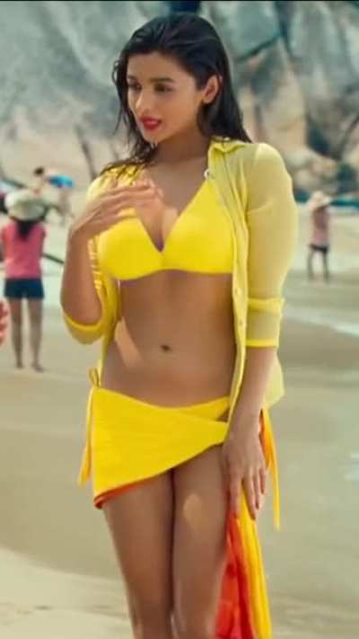 Can't count the number of times I have fapped to this clip ✊💦.Alia is just too cute and looks like an innocent slut.