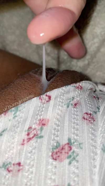 Do you like pussy this wet?