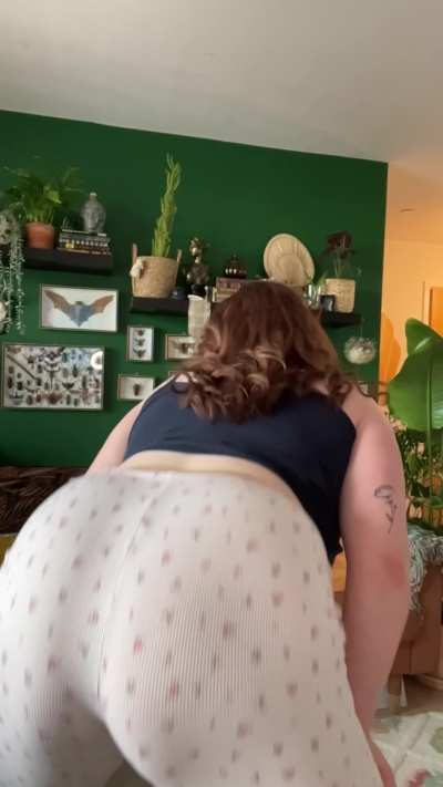 Jiggles and twerks 