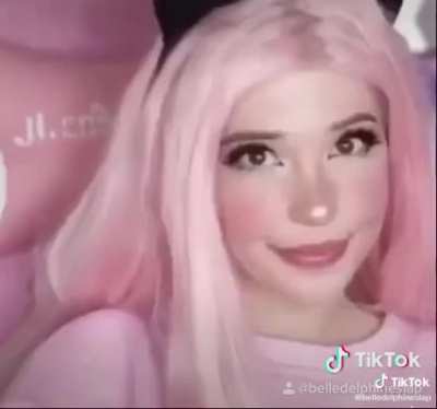 Seraqueen laning against Sett and pretending to hate it