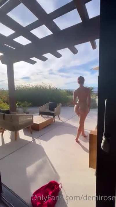 🤤