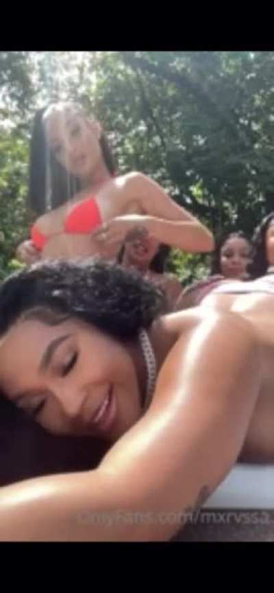 HMU for full vid 3$ serious inquires only I’ll still post some good shi tho