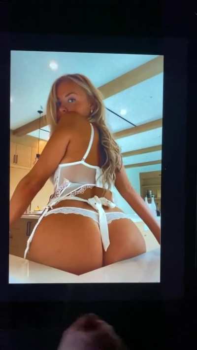 Corinna cover<wbr>ed💦💦 oops……