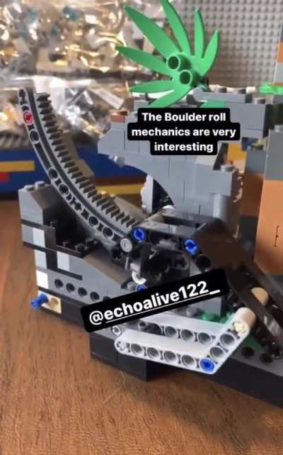 Rolling boulder mechanism in the Raiders diorama set