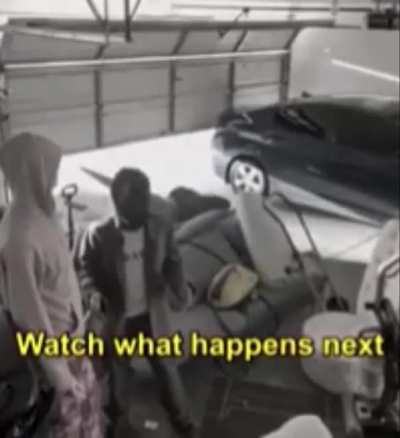 SNEAK LVL 100