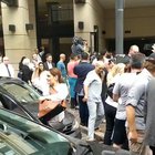 A estos que salieron a romper la cuarentena no los escrachamos en las redes sociales ni en Crónica ni les enviamos policías porque son kirchneristas del pueblo yendo a aplaudir al Capitán Beto!