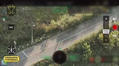 Grifon501 of 36th Marine Brigade of Ukraine kamikaze FPV drone stops Russian infantry assault in Vyshneve, Kursk region. Published 12th Sept