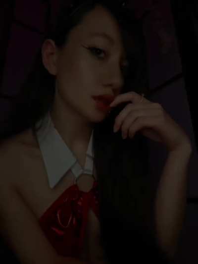 Vampirella by Rosiebearbella