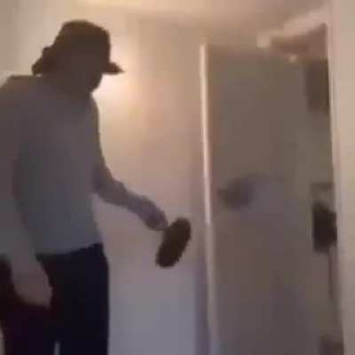 ;_(
