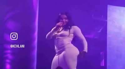 Her Stage Presence Was Unreal 🔥