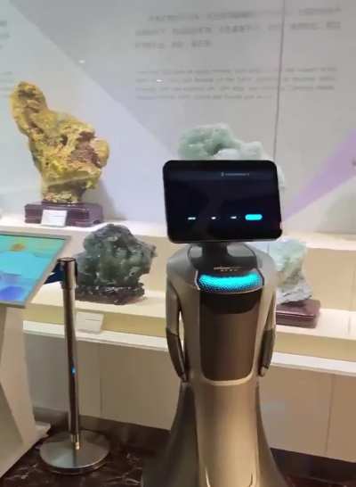 This tour guide can speak multiple languages and will answer all your questions patiently. Robots in Chinese museums.