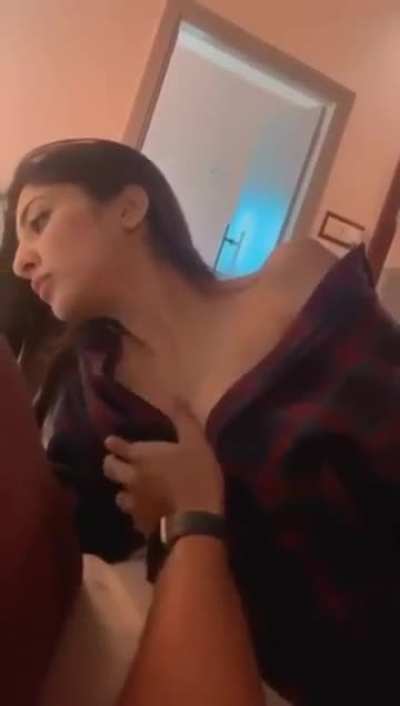 Boobs press 