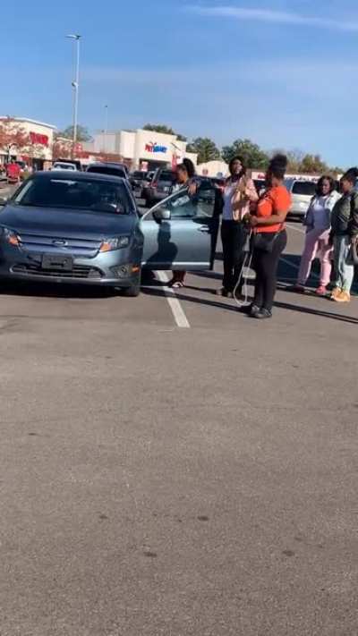 This lady left her baby in the car while she was shopping.
