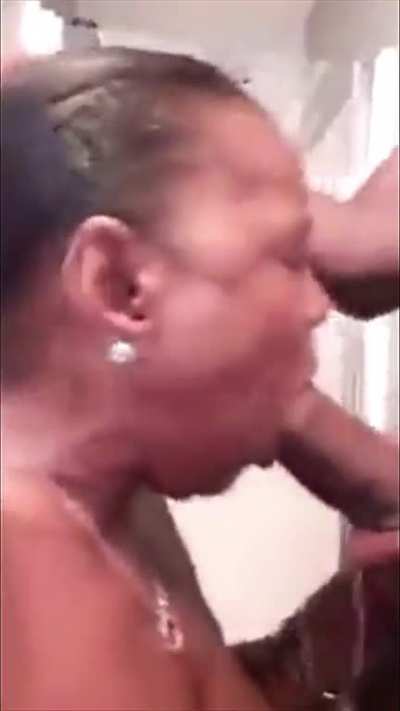aunty got short bus top