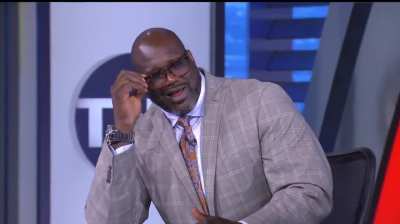 [Highlight] Chuck asks Shaq if he’d like some water