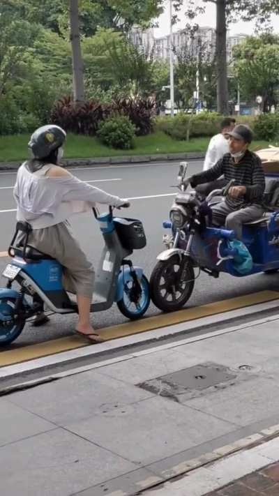 大爷这次算<wbr>是遇到对手<wbr>了！